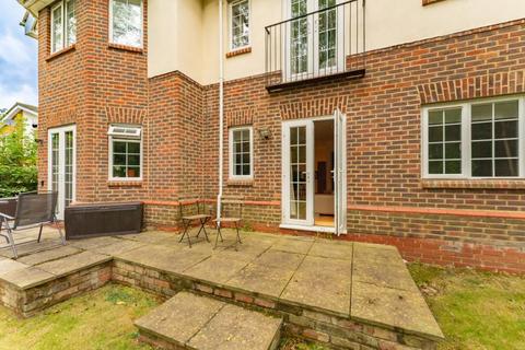 2 bedroom apartment for sale, Fairfield Road, UB8 1AZ