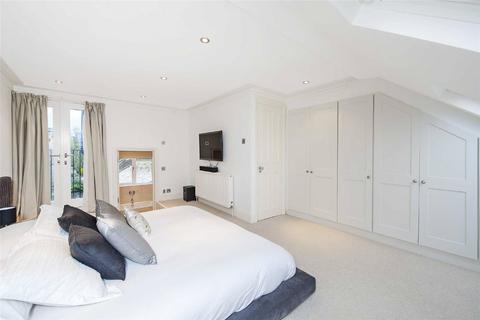 82 Stephendale Road, London, SW6 2PQ