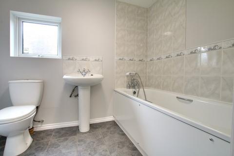 2 bedroom terraced house to rent, Norwood Road, March