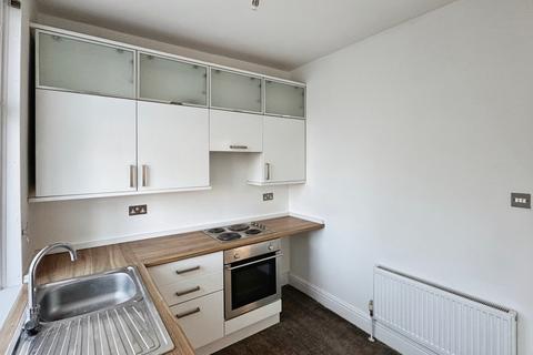 2 bedroom terraced house for sale, New Road Side, Leeds LS18