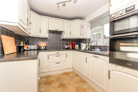 3 bedroom end of terrace house for sale, Evelyn Way, Wellingborough NN29