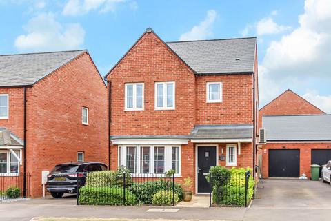 3 bedroom detached house for sale, Lamport Way, Wellingborough NN8