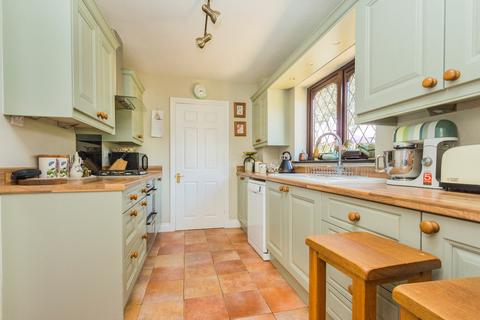 4 bedroom detached house for sale, Lakeside, Irthlingborough NN9