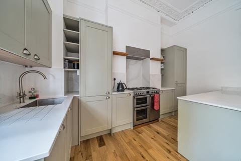 2 bedroom flat to rent, Park Hill Clapham SW4