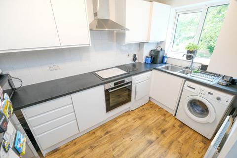 2 bedroom flat for sale, Bournewood Road, Orpington