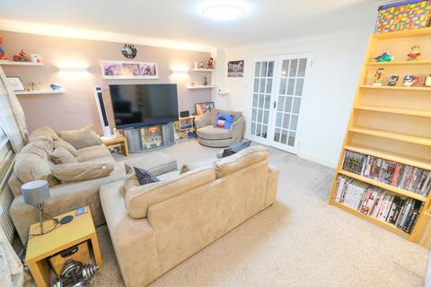 2 bedroom flat for sale, Bournewood Road, Orpington