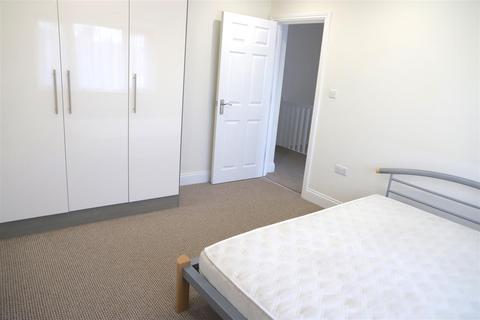 1 bedroom flat to rent, Princess Park Lane, Hayes UB3