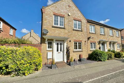 3 bedroom end of terrace house for sale, Honeymead Road, Wimblington,