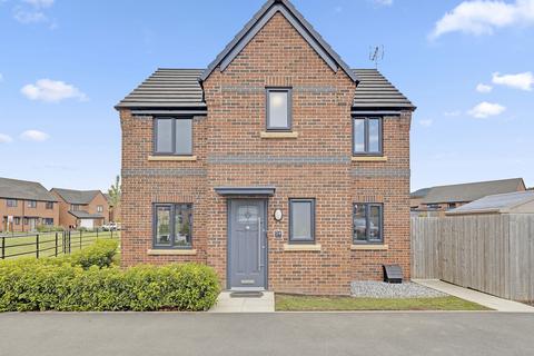 3 bedroom detached house for sale, Angus Court, Winsford