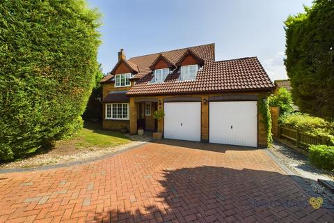 4 bedroom detached house for sale, Ashworth Avenue, Burton-on-Trent