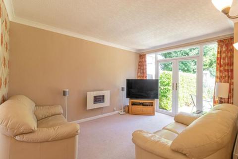 3 bedroom semi-detached house to rent, St. Gerards Road, Solihull B91