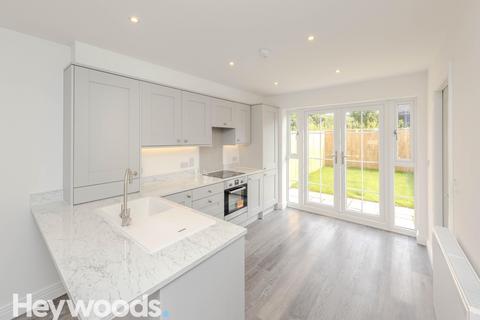 3 bedroom townhouse for sale, 5 Tollhouse Court, Wrinehill, Crewe, CW3