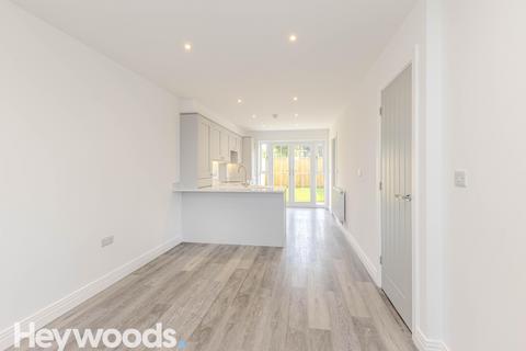 3 bedroom townhouse for sale, 5 Tollhouse Court, Wrinehill, Crewe, CW3