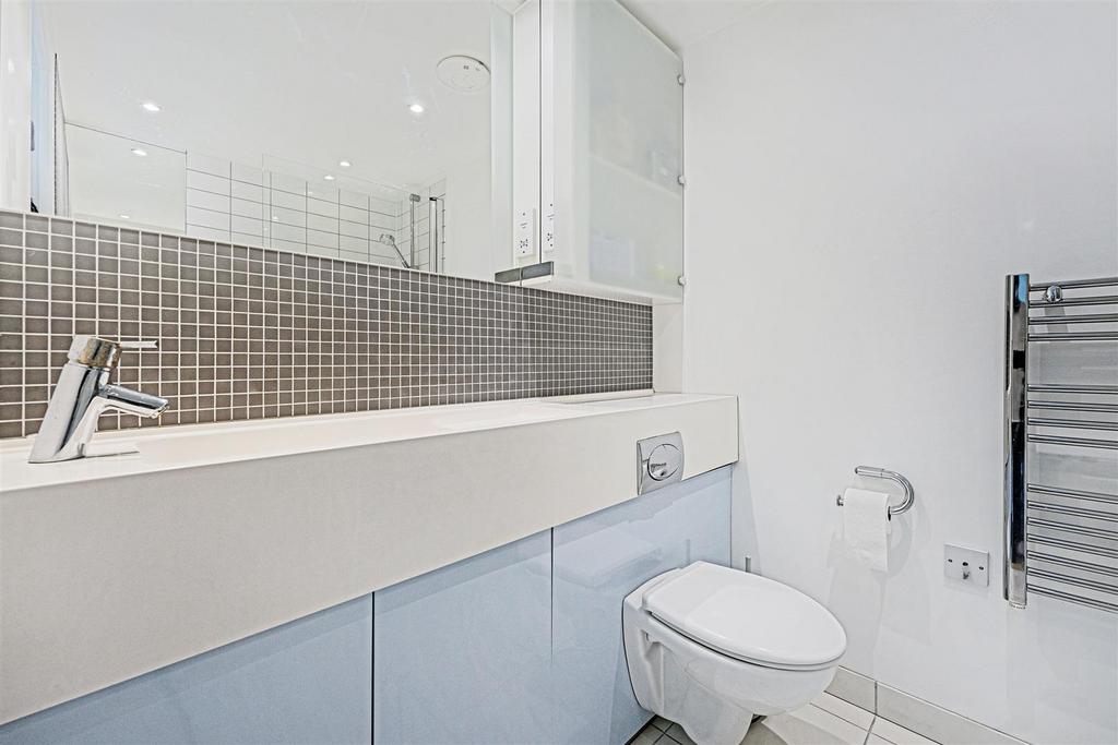 Bathroom Picture 2.JPG