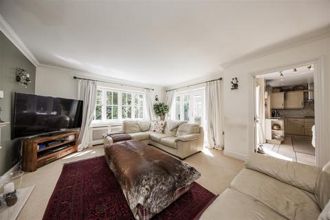 5 bedroom detached house for sale, Discovery Drive, West Malling ME19