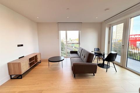 1 bedroom apartment to rent, Reflection Apartments, Cascade Way, White City Living, W12