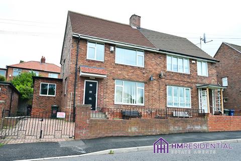 3 bedroom semi-detached house to rent, Betts Avenue, Scotswood NE15