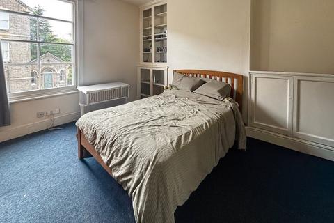 1 bedroom in a house share to rent, Bateman Street, Cambridge CB2