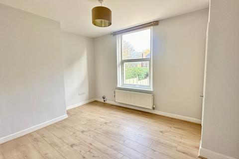 2 bedroom terraced house to rent, Walker Street, Earlsheaton, Dewsbury