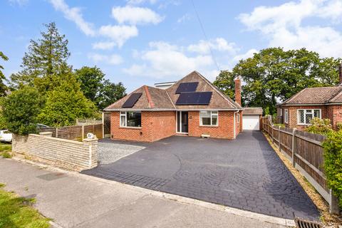 5 bedroom detached bungalow for sale, Summerhill Road, Waterlooville PO8