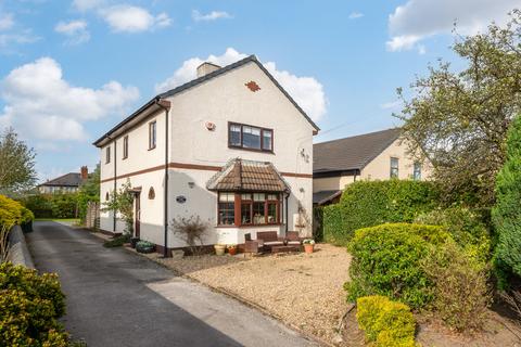 3 bedroom detached house for sale, Halifax Road, Liversedge