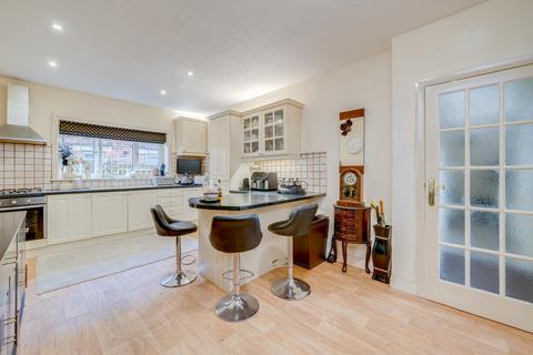 3 bedroom detached house for sale, Halifax Road, Liversedge