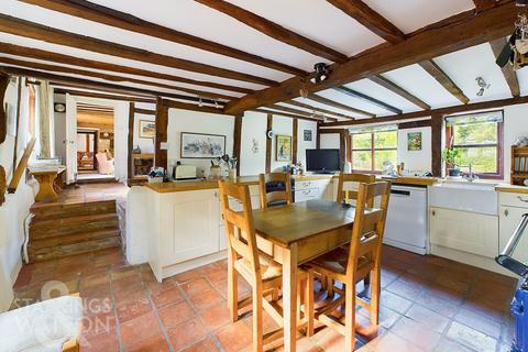 5 bedroom cottage for sale, Deopham Road, Morley St. Botolph, Wymondham