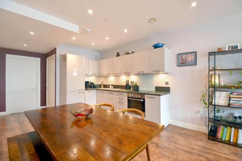 2 bedroom flat for sale, Valetta House, 336 Queenstown Road, Battersea Park, London