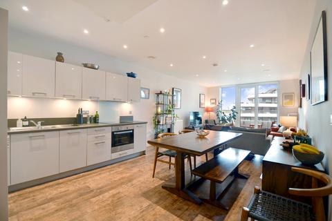 2 bedroom flat for sale, Valetta House, 336 Queenstown Road, Battersea Park, London