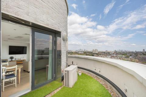 2 bedroom flat for sale, St. Luke's Avenue, London