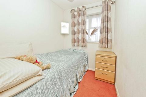 1 Dunsmore Close, Hayes, UB4 9RJ
