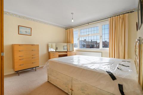 42 Testwood Road, Windsor, SL4 5RW
