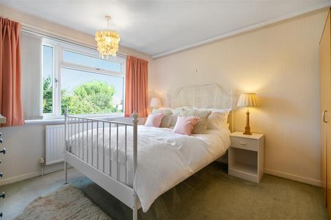 42 Testwood Road, Windsor, SL4 5RW