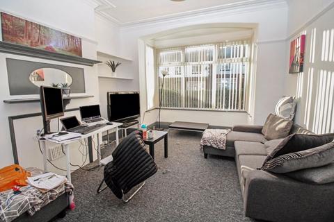 5 bedroom terraced house for sale, Estcourt Avenue, Leeds