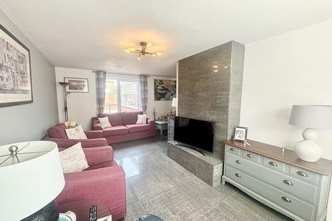 3 bedroom end of terrace house for sale, SANDY CLOSE, NORTH COTES