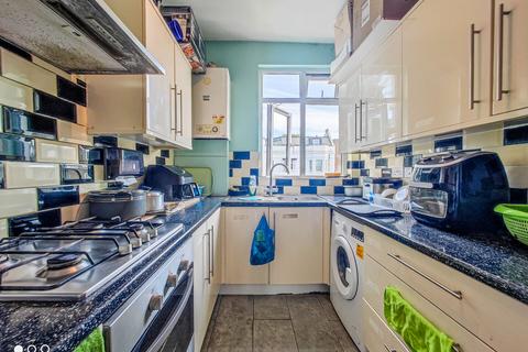 2 bedroom flat for sale, Herbert Road, Plumstead, SE18 3PP