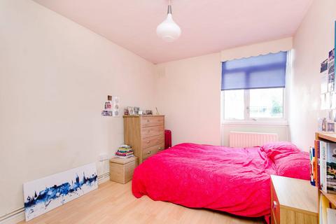 2 bedroom flat for sale, Wainford Close, Southfields, London, SW19