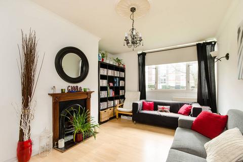 14 Wainford Close, London, SW19 6BH