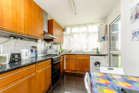 14 Wainford Close, London, SW19 6BH