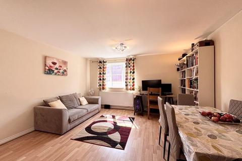 2 bedroom flat for sale, 19 Symphony Close, Edgware