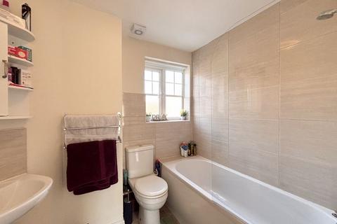 2 bedroom flat for sale, 19 Symphony Close, Edgware