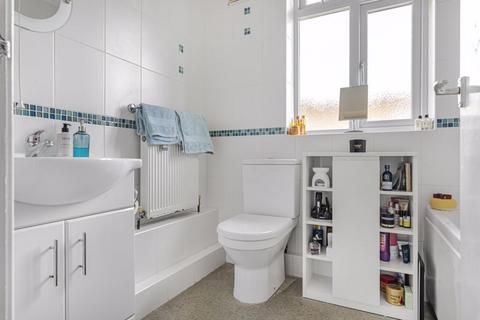 16, Longlands Court Longlands Road, Sidcup, DA15 7LD