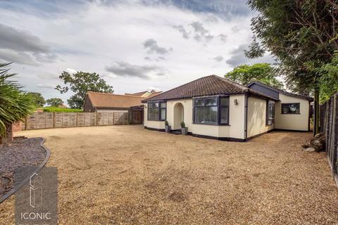 3 bedroom bungalow for sale, Church Street, Horsford, Norwich