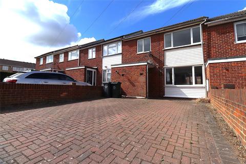 3 bedroom terraced house to rent, Betsham Road, Swanscombe, Kent, DA10