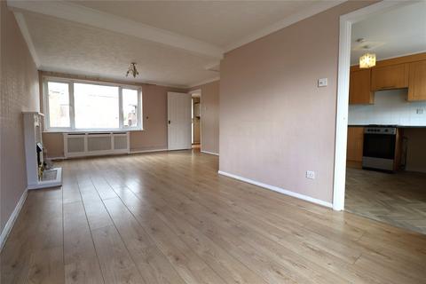 3 bedroom terraced house to rent, Betsham Road, Swanscombe, Kent, DA10