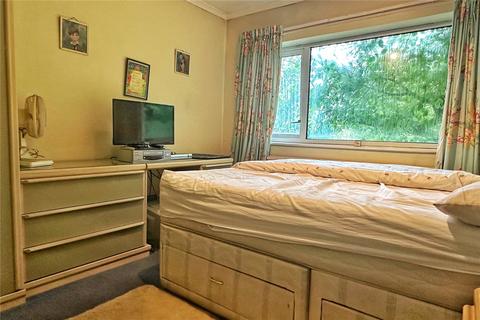 14 Berry Brow, Manchester, M40 1GG