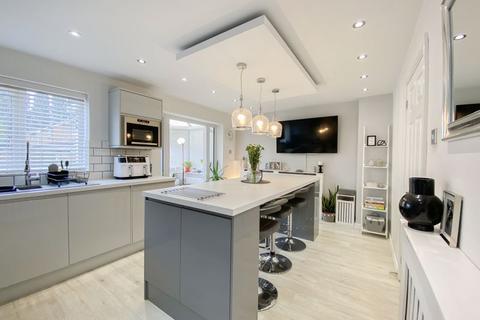 34 Talaton Close, Wolverhampton, WV9 5LR