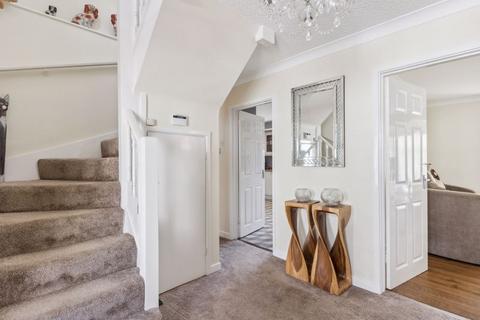 5 bedroom detached house for sale, Holywell Road, Studham