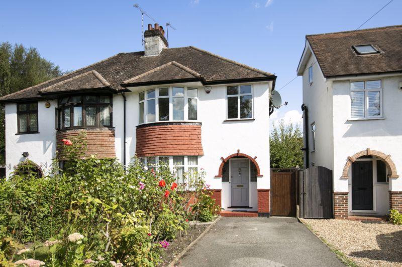 Cobham Road, Fetcham 3 bed semidetached house for sale £560,000
