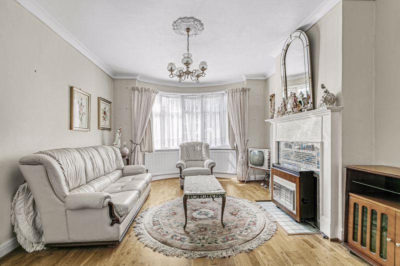 Cobham Road, Fetcham 3 bed semidetached house for sale £560,000
